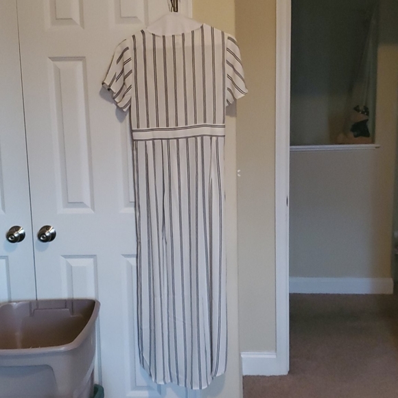 Duster - Picture 2 of 3